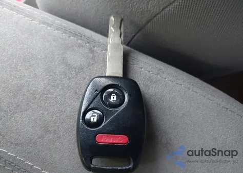 2013 Honda Insight Lx from USA, damaged, VIN JHMZE2H55DS003957